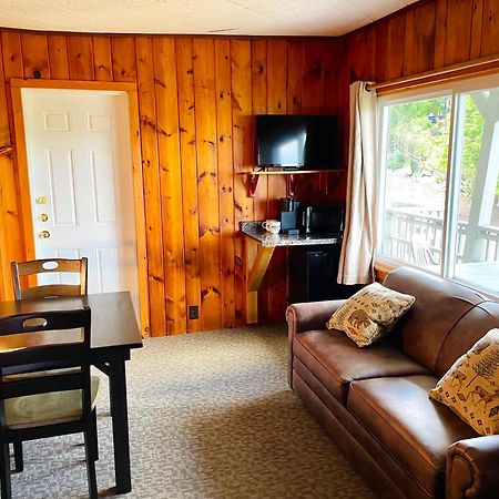 Waters Edge Lodge Lake George Eksteriør bilde