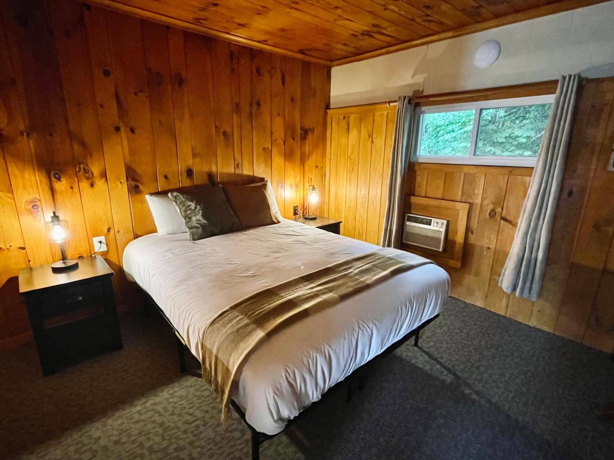 Waters Edge Lodge Lake George Eksteriør bilde